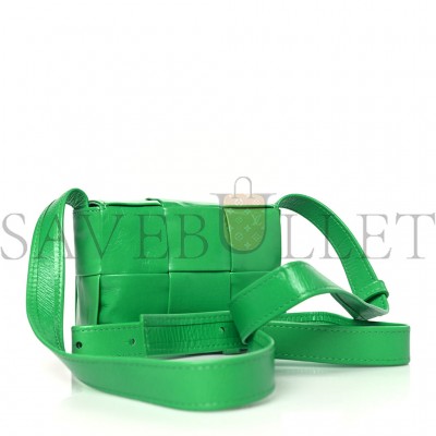 BOTTEGA VENETA CRINKLED LAMBSKIN MAXI INTRECCIATO EXTRA MINI CASSETTE CROSSBODY BAG PARAKEET  (13*8*4cm)